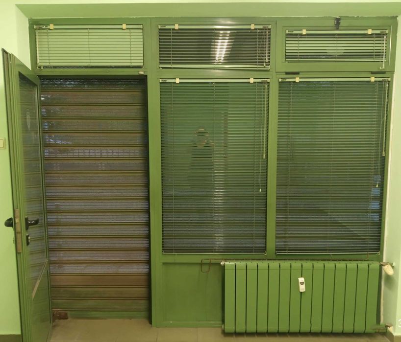 Дава се под наем Магазин в София, Център - 22 кв.м за 280.5 € - Снимка #1