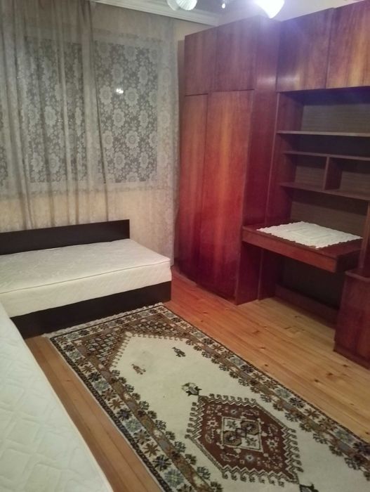 Продавам тристаен тухлен