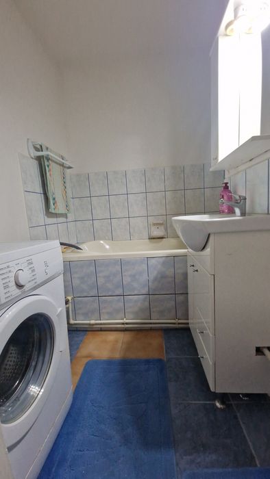 Vând apartament 2 camere zona MB