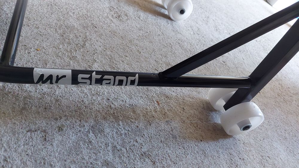 Стойка за мотоциклети, степенка