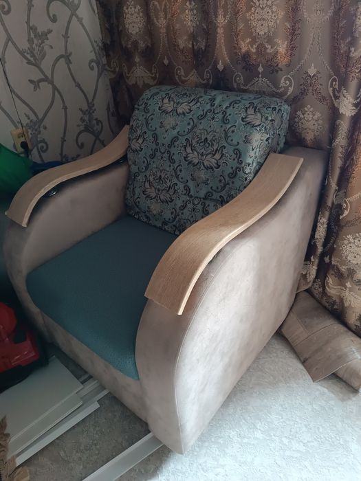 Продам кресло в хорошем состоянии