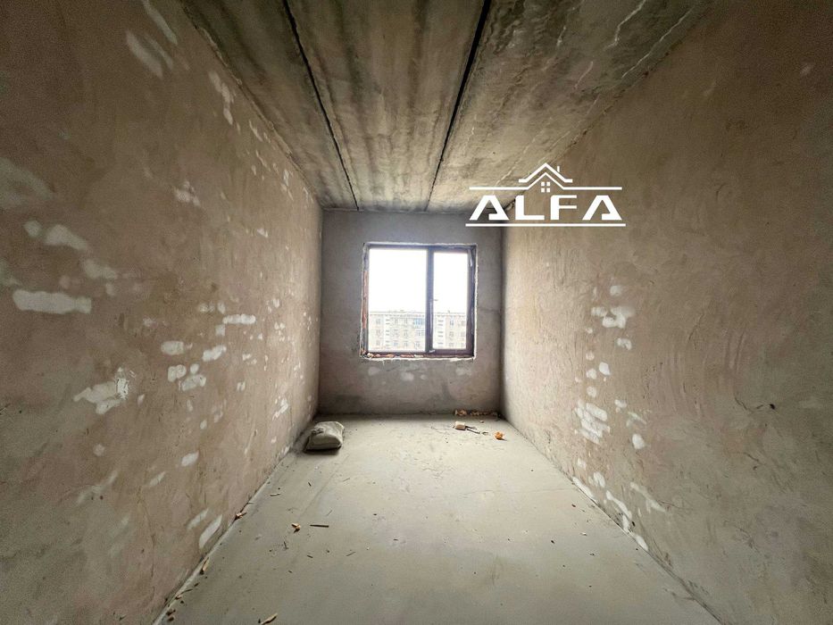 kvartira uy xonadon sotiladi  4 xonali 100 m2 5 qavat.5 qavatli  #102x