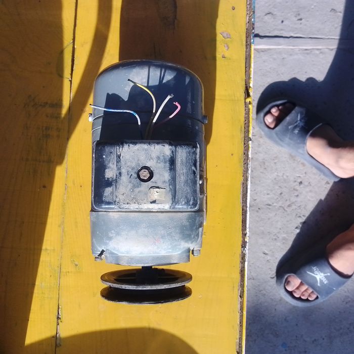 Elektr mator 110 V   Ob/min 3000