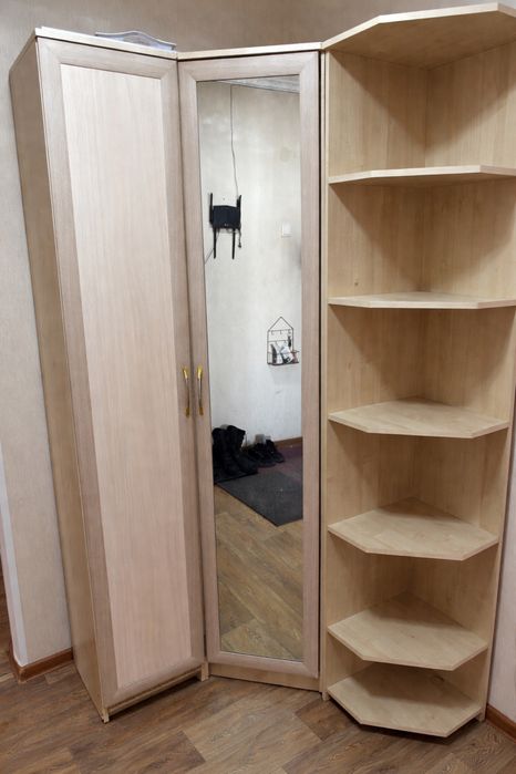 Продам шкаф для прихожей