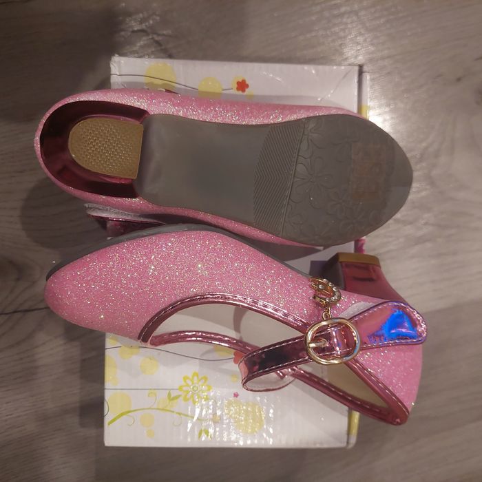 Нови обувки размер 29