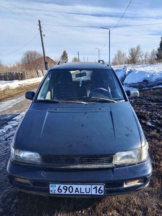 Mitsubishi Space Runner 1.8 двигател, передний привод ь