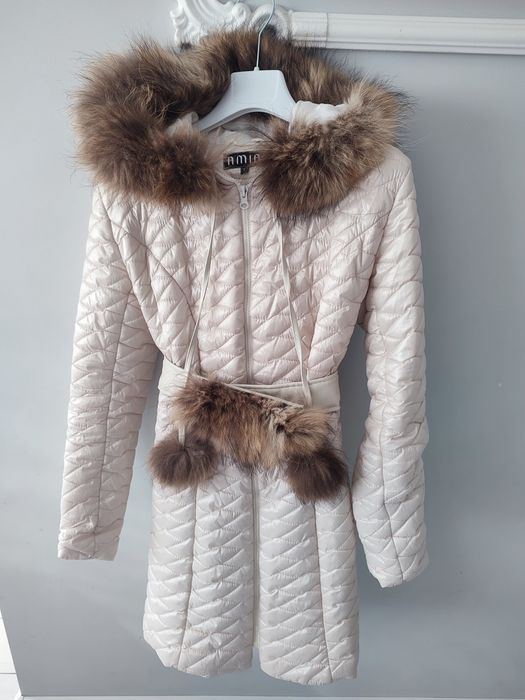 Дамско яке AMIA с естествен пух