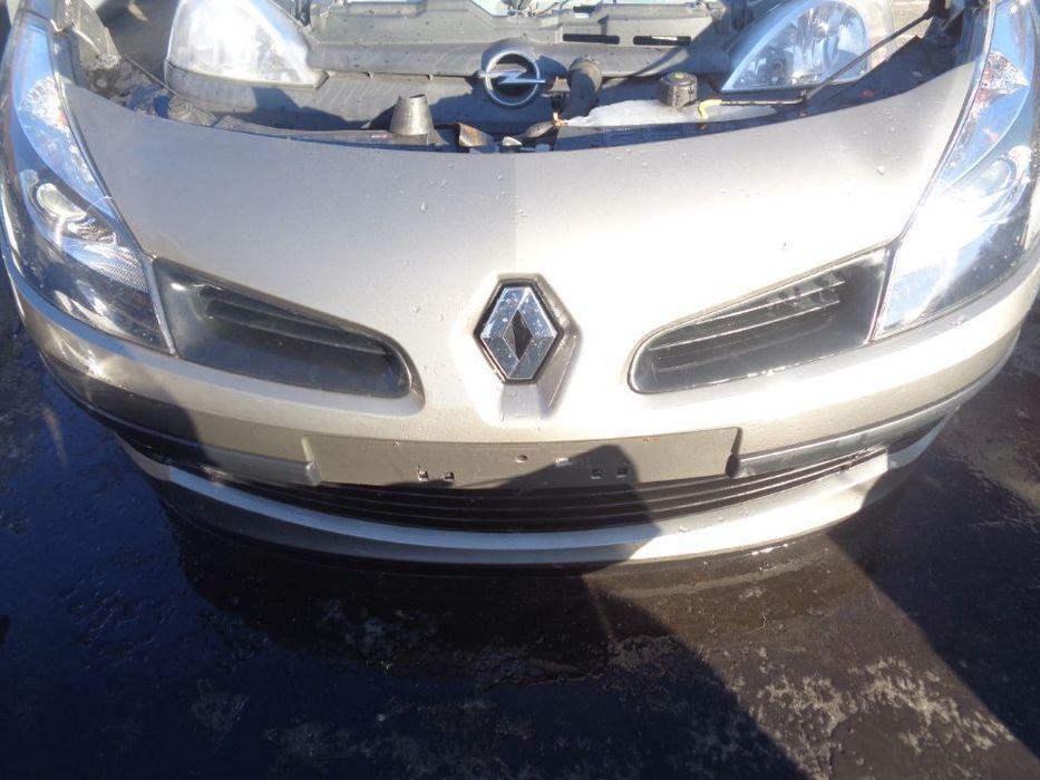 Vand fata completa Renault Clio3 din 2008