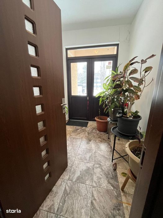 Apartament 4 camere superb se poatea face spatiu comercial Metalurgiei