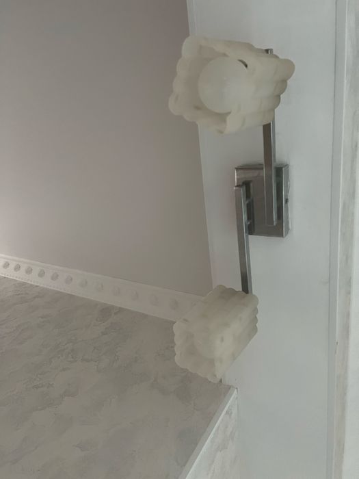 Продам люстру.