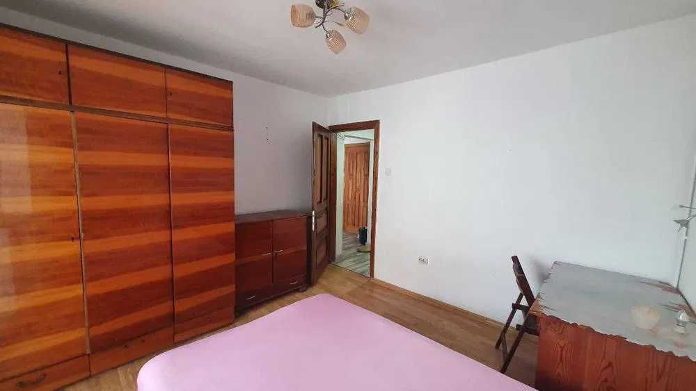 Apartament mobilat cu 3 camere de inchiriat in Radauti