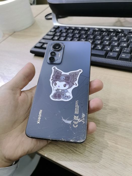 Телефон Xiaomi mi12