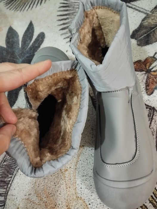 Сапоги утеплённые новые