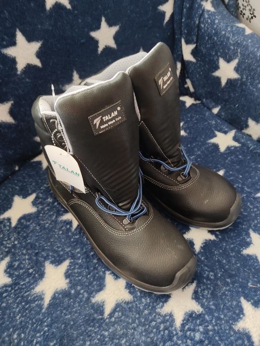 Спецобувь..продам ботинки.