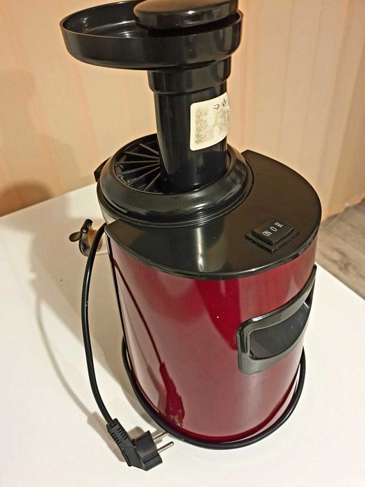 Storcător slow juicer Heinner HSJ-160RD 150W, roșu-negru, funcțional