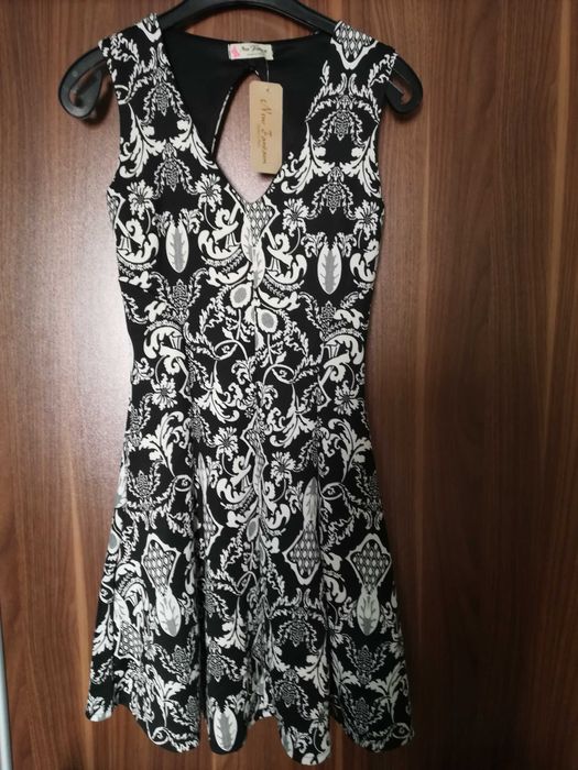 Нова разкроена рокля с етикет и Синя рокля