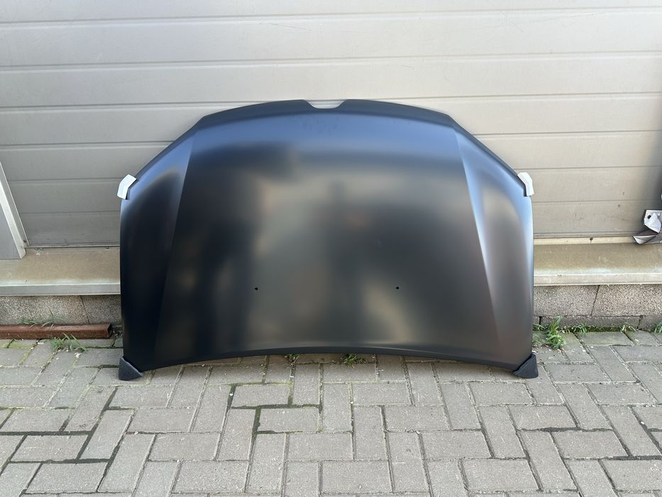 Капот Sandero / Logan