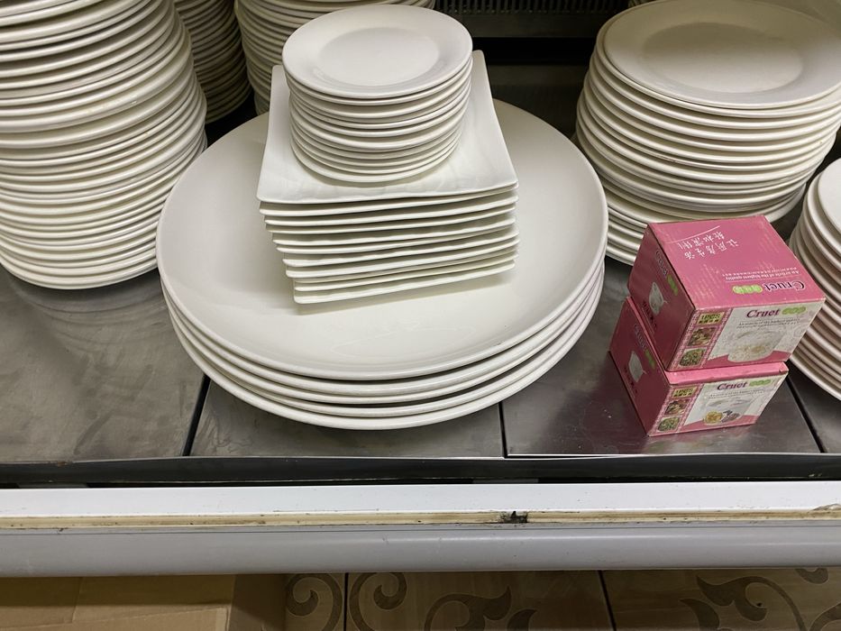 Тарелки по 250 тг шт