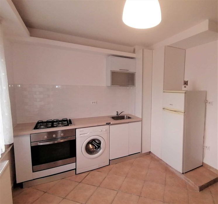 Garsoniera, 13 Septembrie, Particular