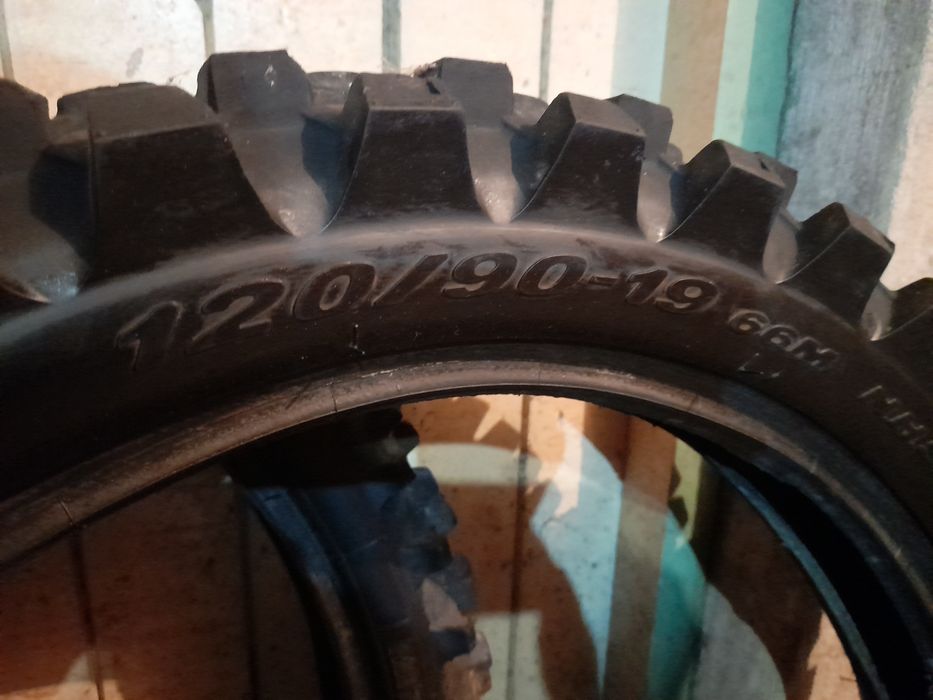 Продавам кросови гуми