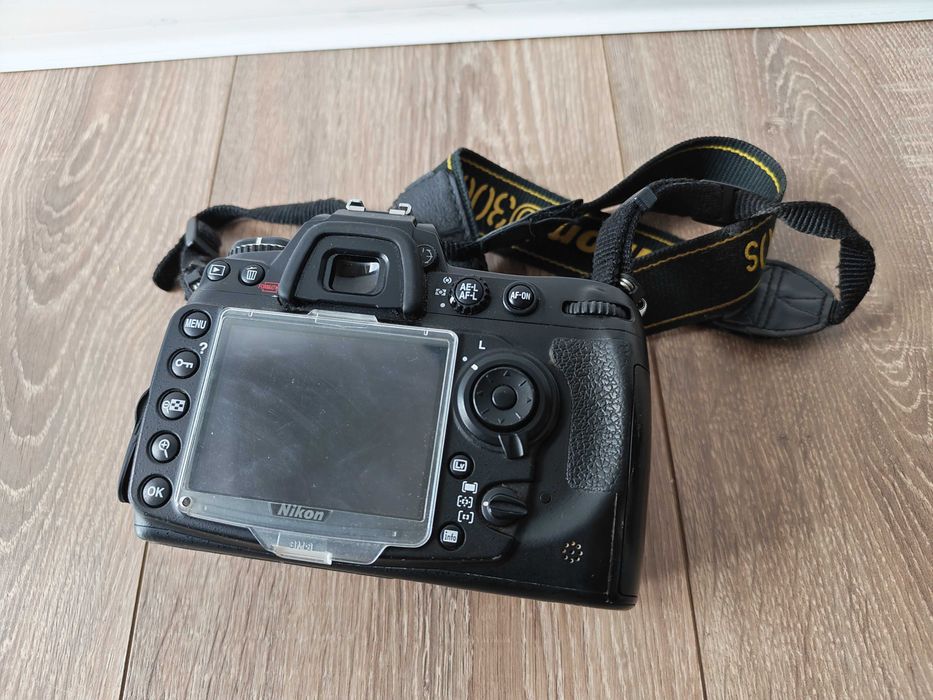 DSLR Nikon D300S body