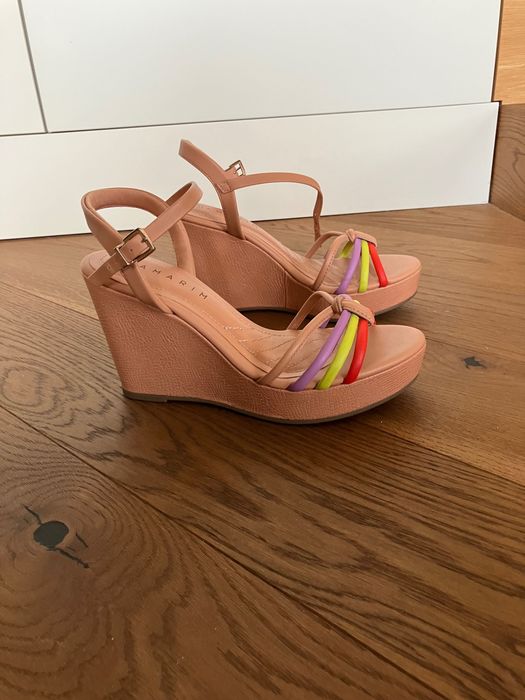 Дамски сандали на платформа