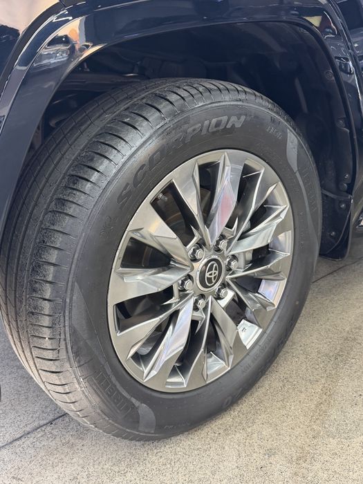 Toyota Land cruiser300