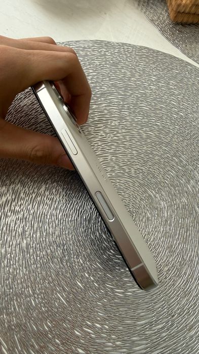 iPhone 16 Pro 512gb white