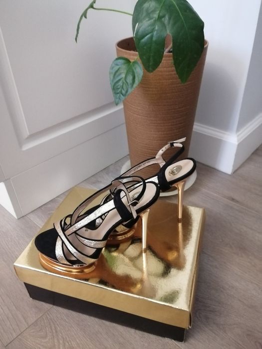 Босоножки вечерние