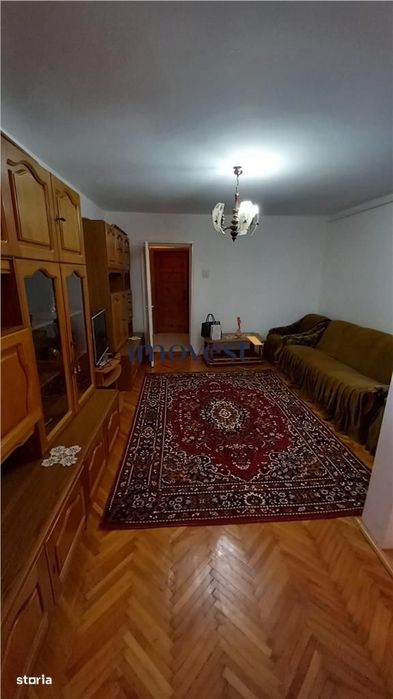 De inchiriat:Garsoniera in zona Burdea