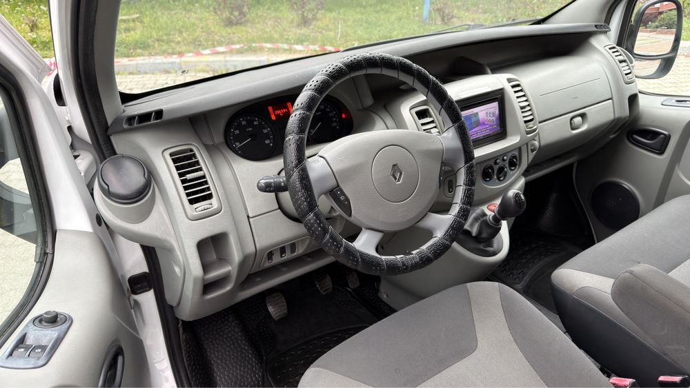 Renault Trafic 8+1 Locuri an 2011 2.0 140 CP Euro 5* Opel Vivaro