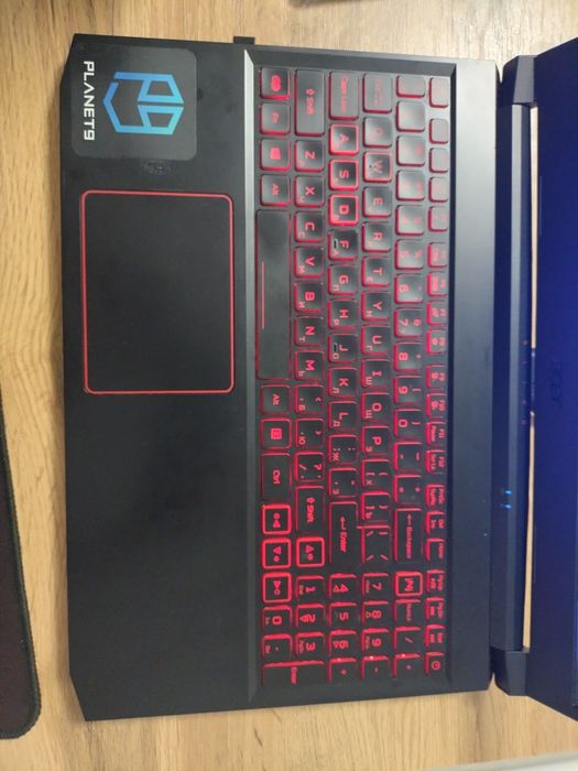 Продам Acer Nitro 5 игровой ноутбук