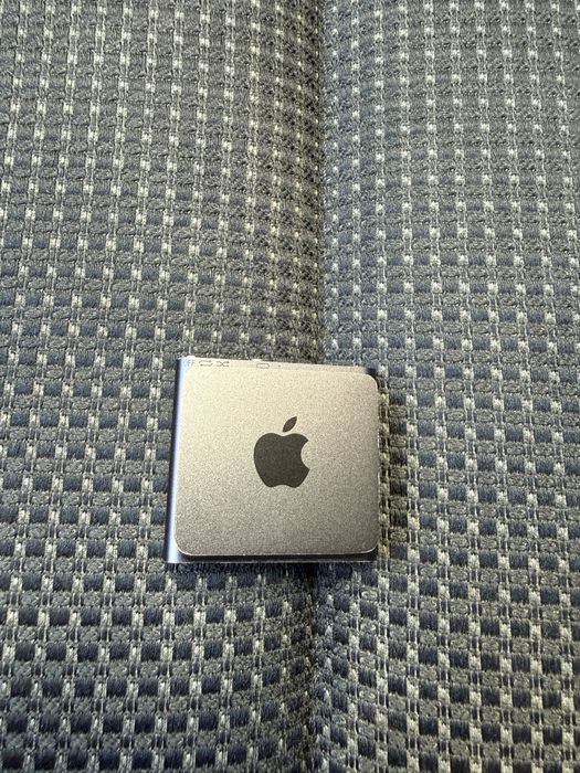 iPod Shuffle Apple 4 th Generation - Negru