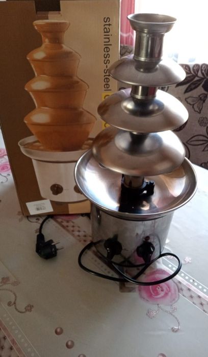 Продаётса шоеоладный вонтан новый