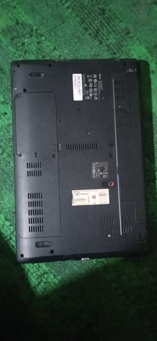 Acer notbuk sotiladi