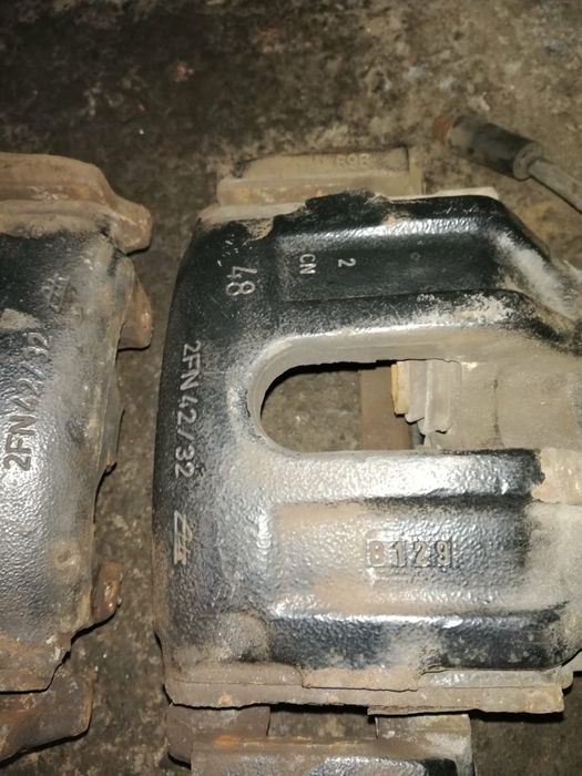 Двубутални спирачни апарати  от Пасат B 5.5 W8