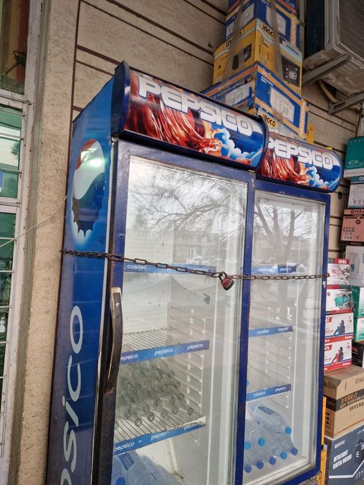 Холодильник для магазина