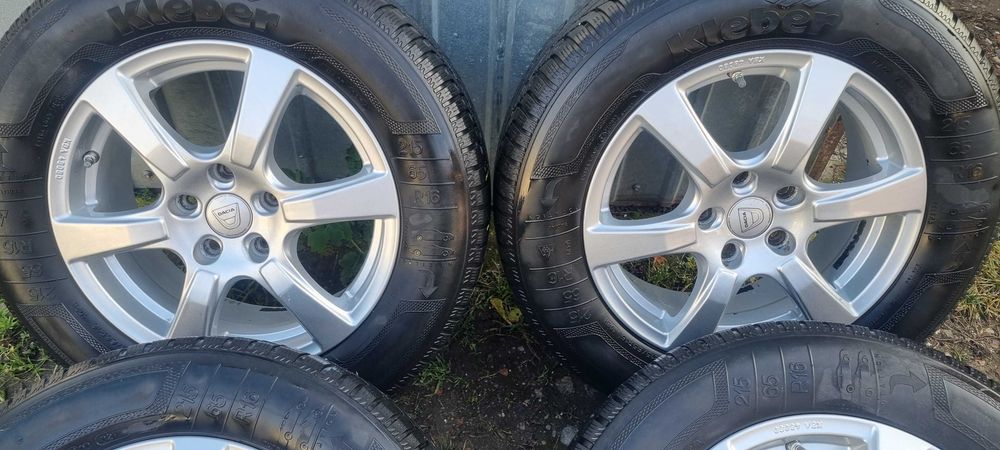 jante originale dacia duster, cu anvelope de iarna 215/65/16