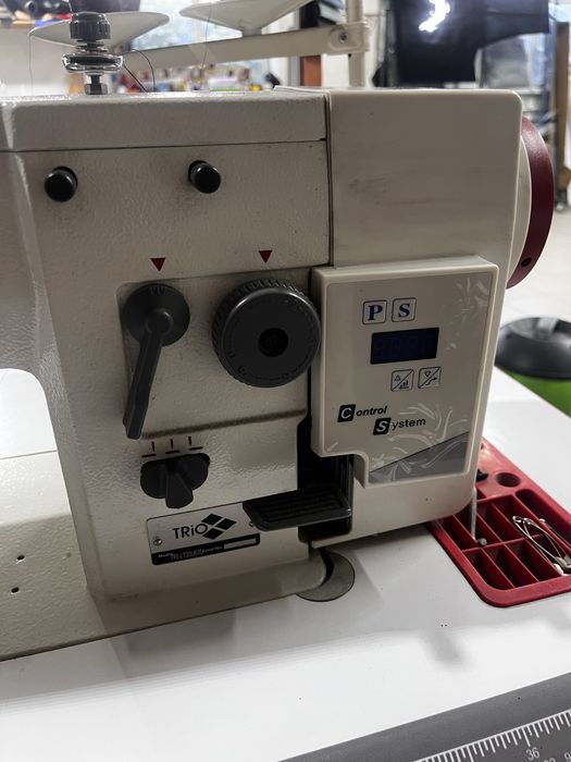 Продам машинку зиг заг