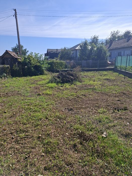 Casa de vănzare la țara