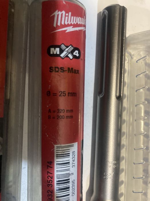 Burghiu Milwaukee Sds Max 25x340mm 4 cutite nou Germania