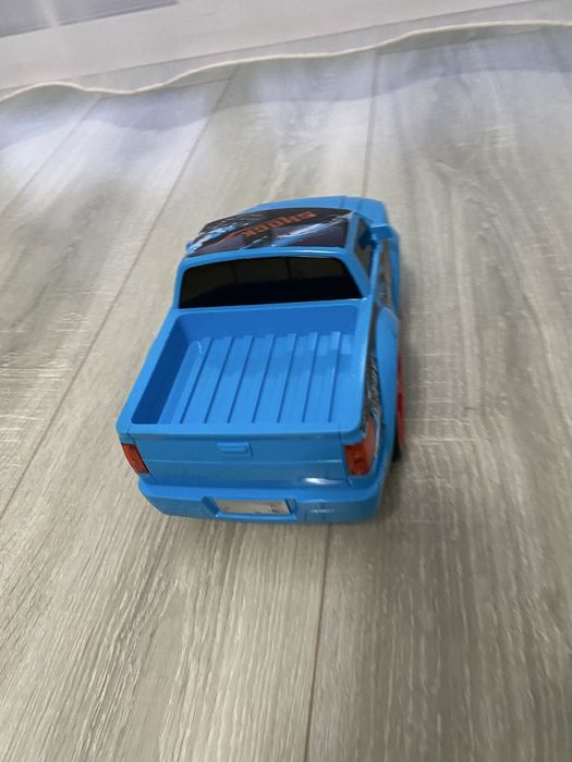 Mașina Off Road 4x4 cu lumini și sunete, cu telecomandă