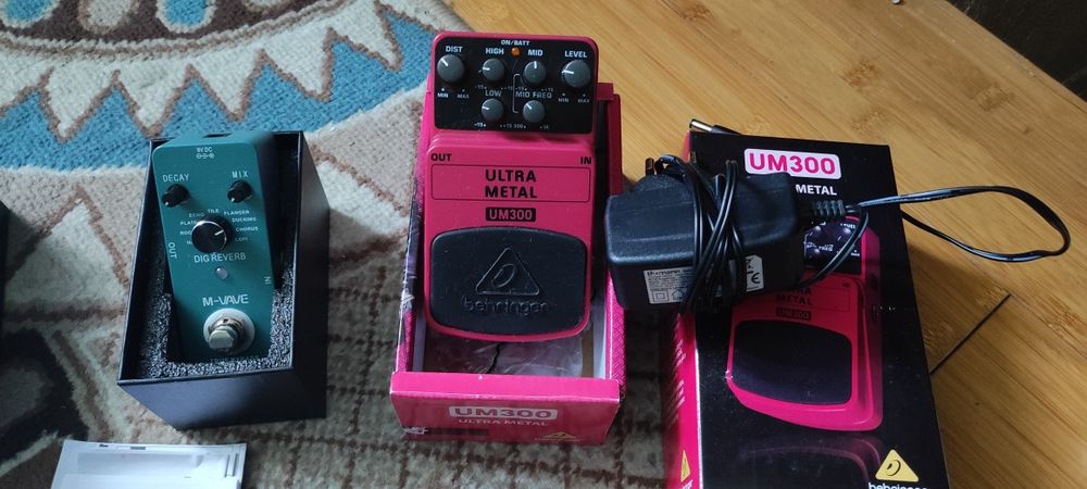 Педали  гитарные