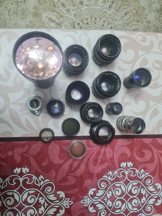 Продам объективы разный.