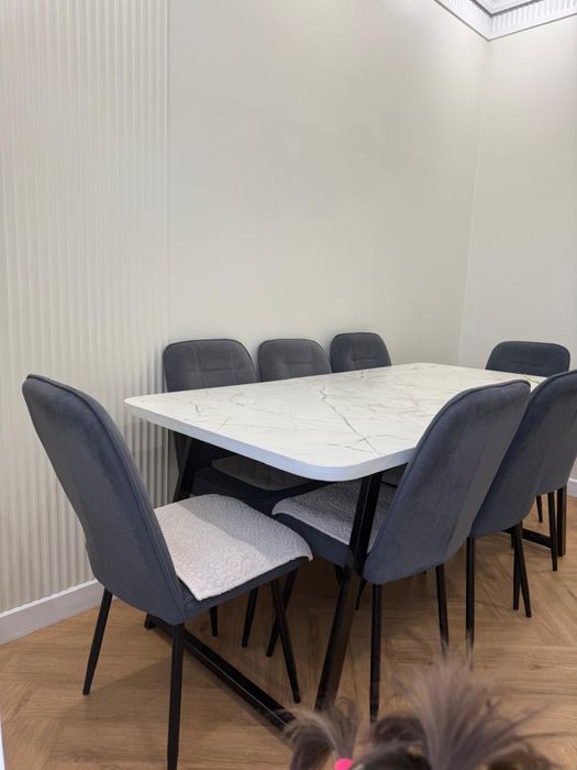 Кухонный стол со стульями