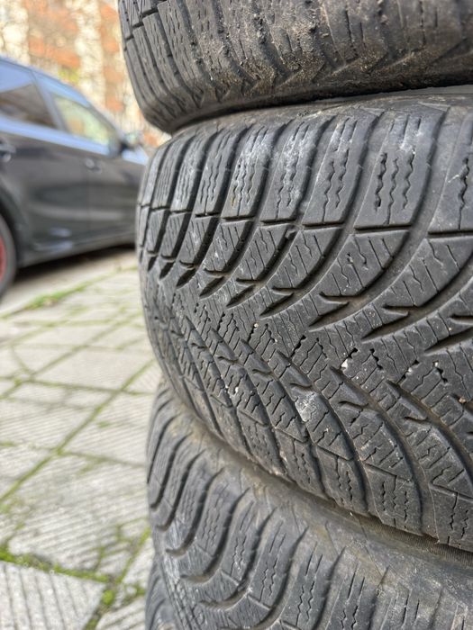 215 60 16 MICHELIN дот1812 зимни