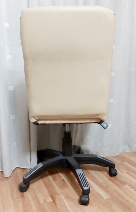 Офисное кресло в отличном состоянии