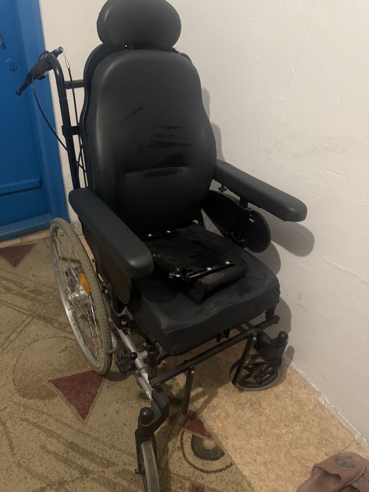 Инвалидная коляска