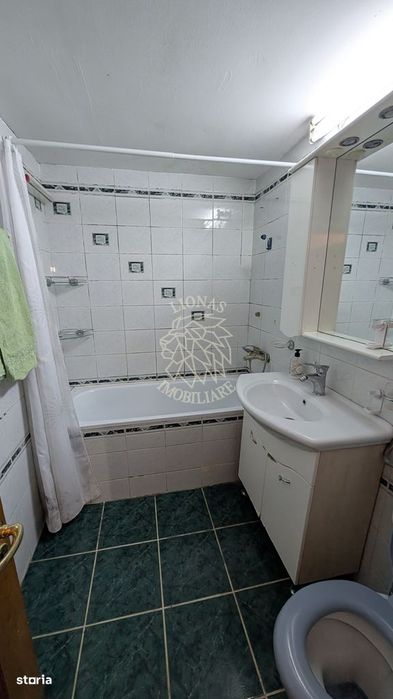 Apartament 4 camere 100 mp-balcon-parcare-beci-Central