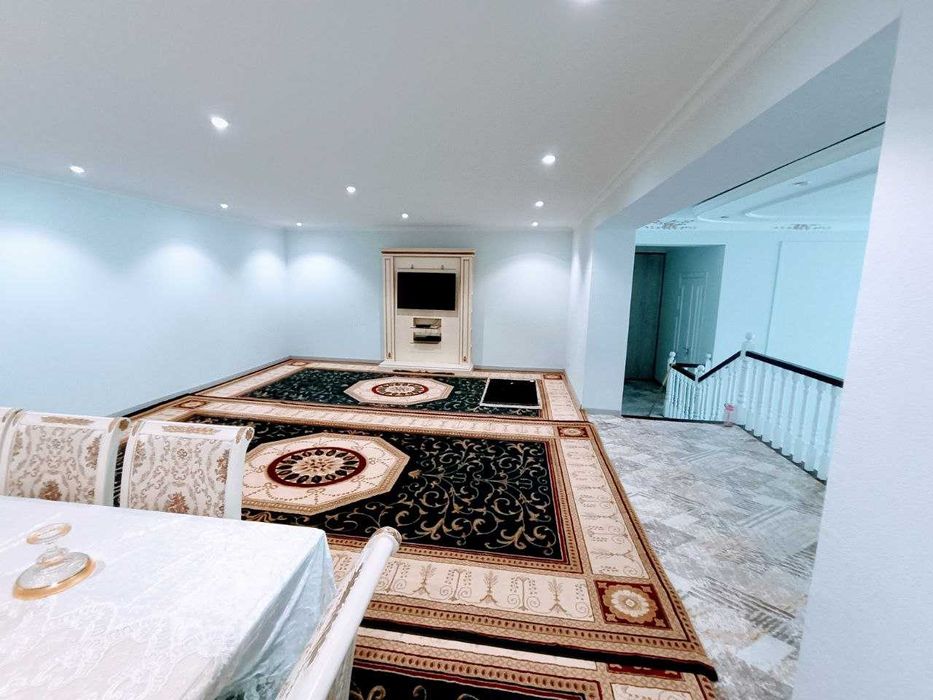 Уч-Тепада 6 сотих уй сотилади.